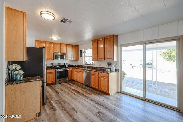 2227 N NICKLAUS Drive, Mesa, AZ 85215