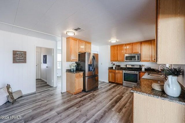 2227 N NICKLAUS Drive, Mesa, AZ 85215