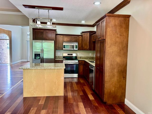 803 Spyglass Hill Drive, Bedford, IN 47421