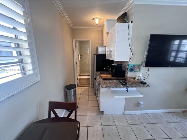 322 Harding St B206, Hollywood, FL 33019