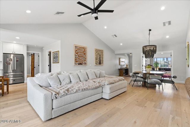 4214 E TURNEY Avenue, Phoenix, AZ 85018
