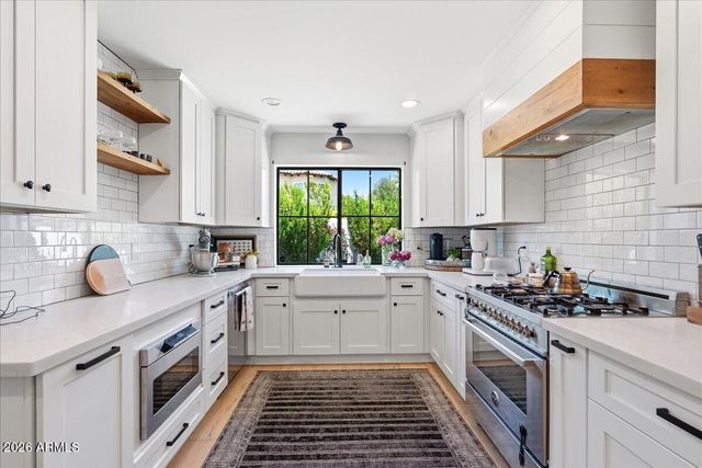 4214 E TURNEY Avenue, Phoenix, AZ 85018