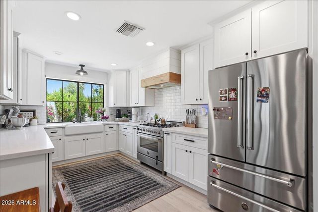 4214 E TURNEY Avenue, Phoenix, AZ 85018