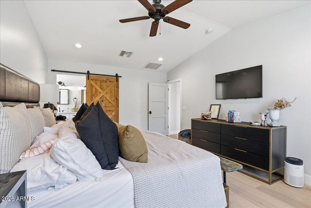 4214 E TURNEY Avenue, Phoenix, AZ 85018
