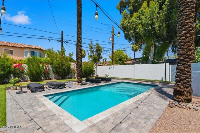 4214 E TURNEY Avenue, Phoenix, AZ 85018