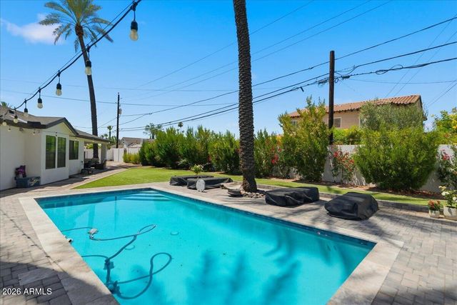 4214 E TURNEY Avenue, Phoenix, AZ 85018