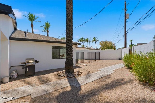 4214 E TURNEY Avenue, Phoenix, AZ 85018