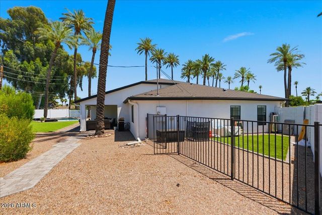 4214 E TURNEY Avenue, Phoenix, AZ 85018