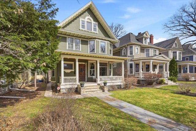 641 Goodrich Avenue, Saint Paul, MN 55105