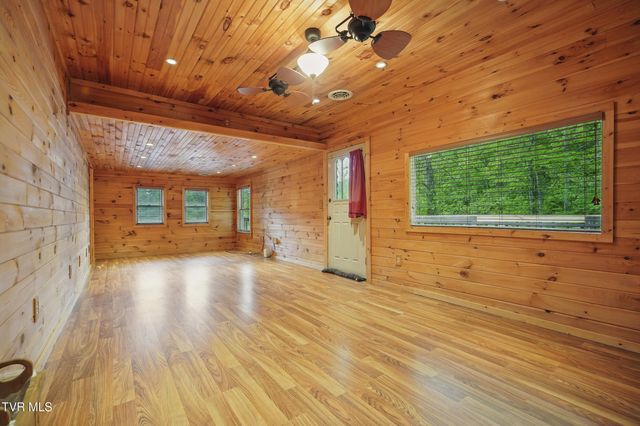 8020 Rock Switch Road, Wise, VA 24293