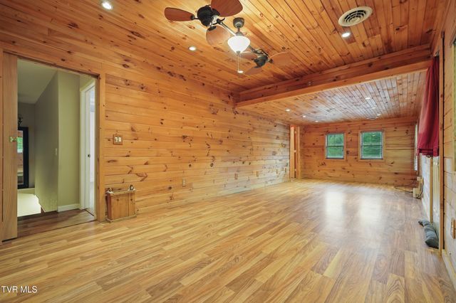 8020 Rock Switch Road, Wise, VA 24293