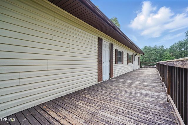 8020 Rock Switch Road, Wise, VA 24293