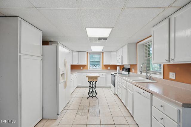8020 Rock Switch Road, Wise, VA 24293