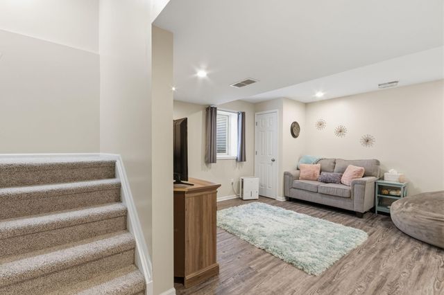 13205 Mckinley Place, Crown Point, IN 46307