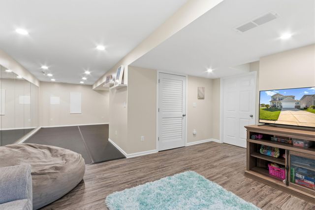 13205 Mckinley Place, Crown Point, IN 46307