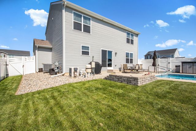 13205 Mckinley Place, Crown Point, IN 46307