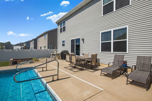 13205 Mckinley Place, Crown Point, IN 46307