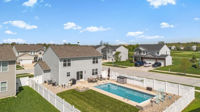 13205 Mckinley Place, Crown Point, IN 46307