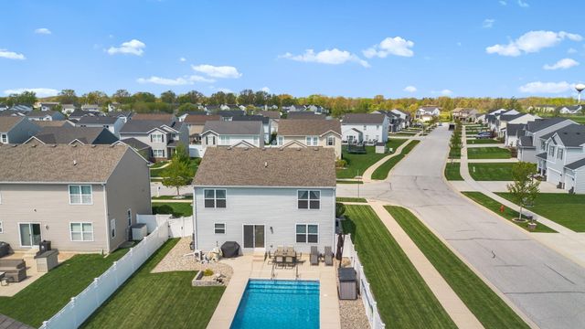 13205 Mckinley Place, Crown Point, IN 46307