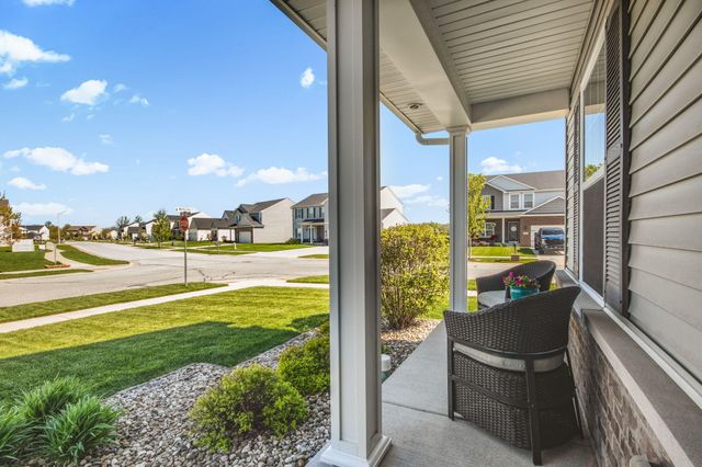 13205 Mckinley Place, Crown Point, IN 46307