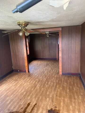 120 Vardon St, Hot Springs Village, AR 71901