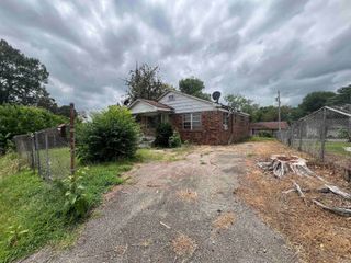 120 Vardon St, Hot Springs Village, AR 71901