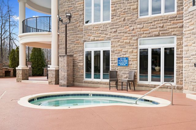 400 Warioto Way Apt 215, Ashland City, TN 37015