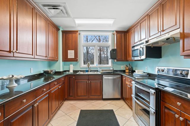 400 Warioto Way Apt 215, Ashland City, TN 37015