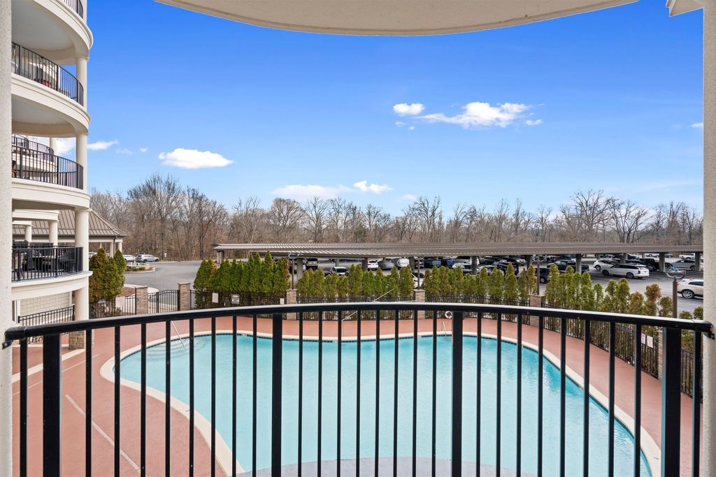 400 Warioto Way Apt 215, Ashland City, TN 37015