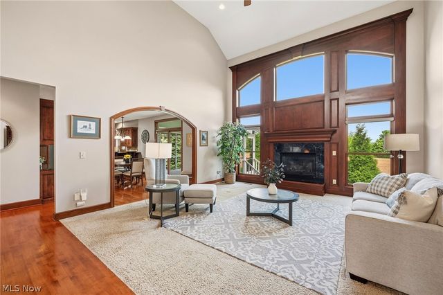 318 Edenmore Street, Wadsworth, OH 44281