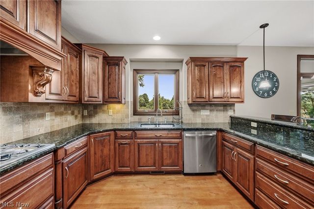 318 Edenmore Street, Wadsworth, OH 44281