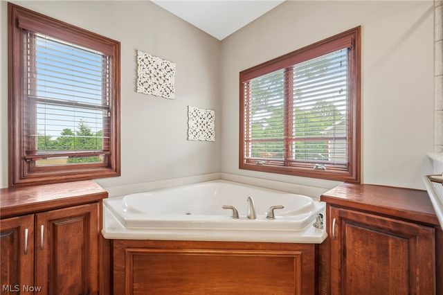 318 Edenmore Street, Wadsworth, OH 44281