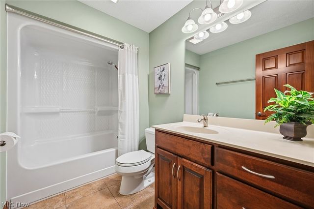 318 Edenmore Street, Wadsworth, OH 44281