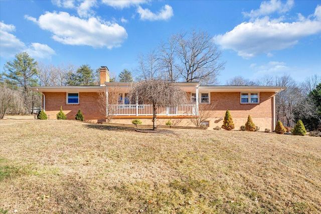 5292 Amanda LN, Roanoke, VA 24014