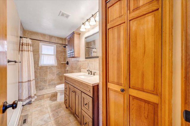 5292 Amanda LN, Roanoke, VA 24014