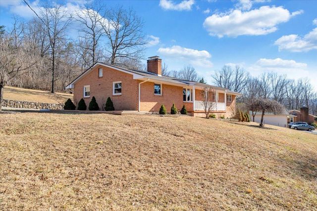 5292 Amanda LN, Roanoke, VA 24014