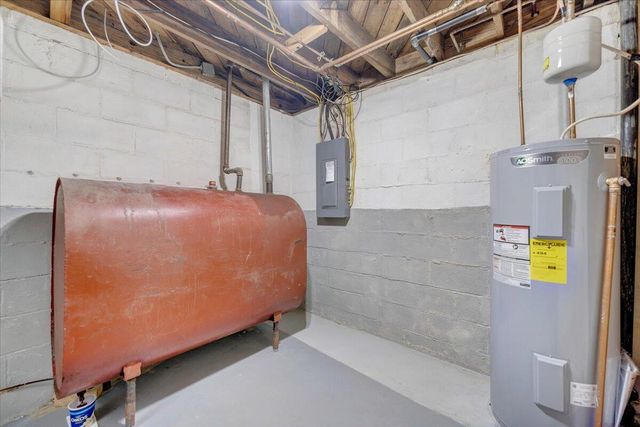 5292 Amanda LN, Roanoke, VA 24014