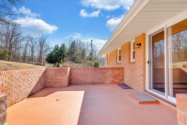 5292 Amanda LN, Roanoke, VA 24014