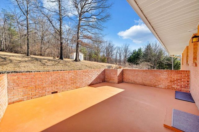 5292 Amanda LN, Roanoke, VA 24014