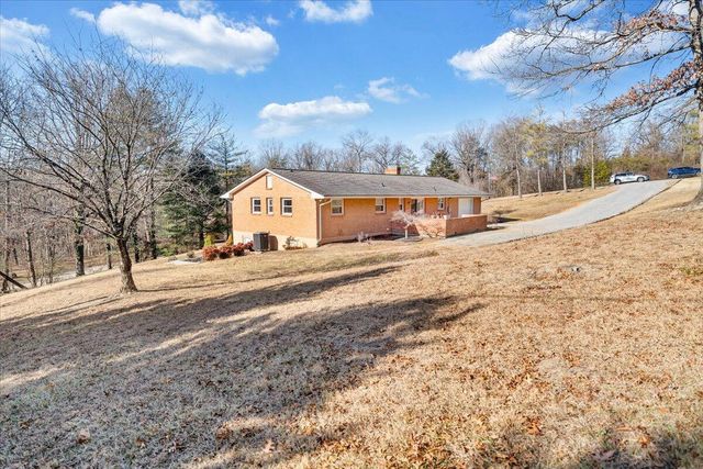 5292 Amanda LN, Roanoke, VA 24014