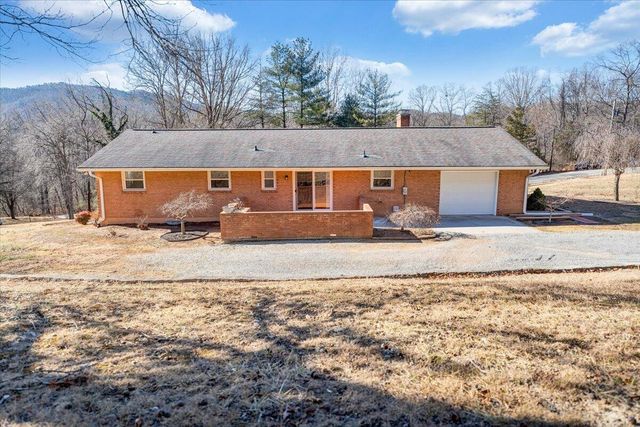 5292 Amanda LN, Roanoke, VA 24014