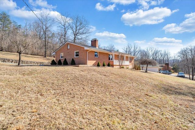 5292 Amanda LN, Roanoke, VA 24014