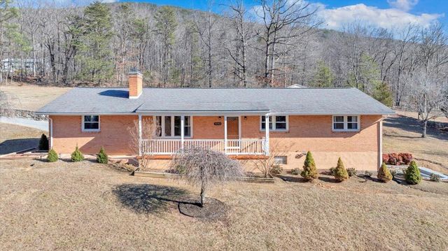 5292 Amanda LN, Roanoke, VA 24014