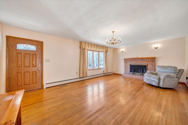 5292 Amanda LN, Roanoke, VA 24014