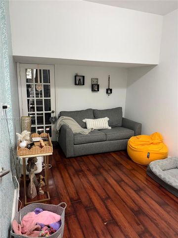 12426 SW 125th Ter, Miami, FL 33186