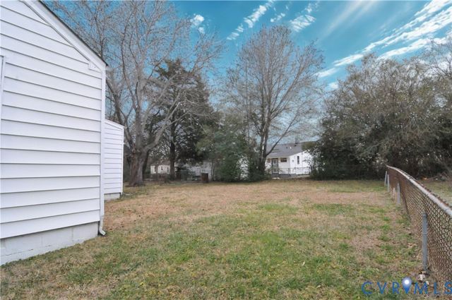 817 Arlington St, Petersburg, VA 23803