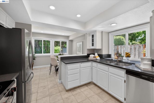 5943 Corte Arboles, Pleasanton, CA 94566