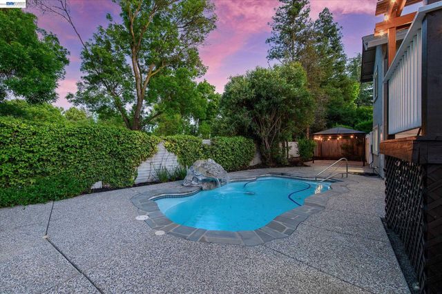 5943 Corte Arboles, Pleasanton, CA 94566