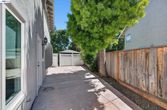 5943 Corte Arboles, Pleasanton, CA 94566