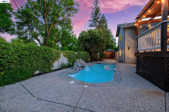 5943 Corte Arboles, Pleasanton, CA 94566